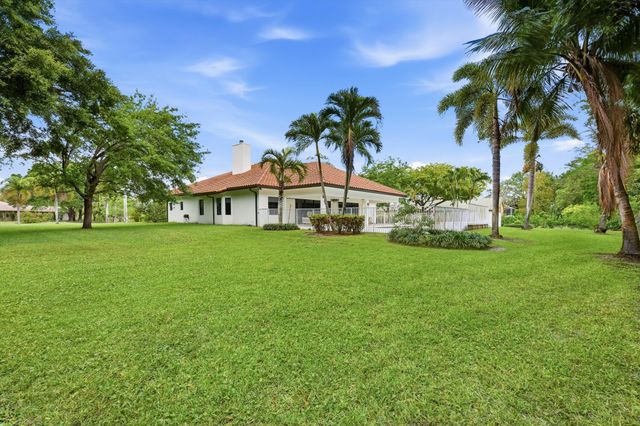 8717 Estate Drive, West Palm Beach, FL 33411