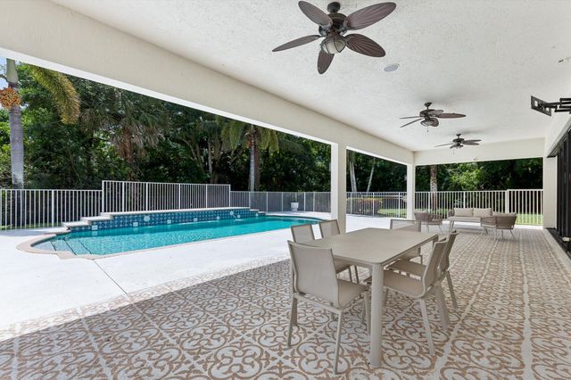 8717 Estate Drive, West Palm Beach, FL 33411