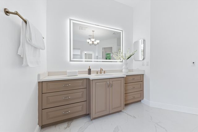 8717 Estate Drive, West Palm Beach, FL 33411