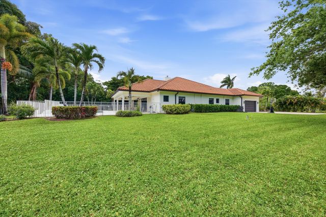 8717 Estate Drive, West Palm Beach, FL 33411