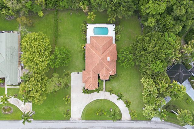 8717 Estate Drive, West Palm Beach, FL 33411