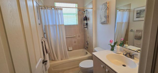 195 NW Willow Grove Avenue, Port St. Lucie, FL 34986