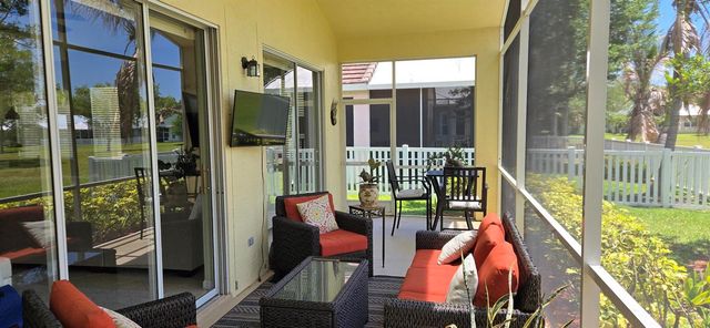 195 NW Willow Grove Avenue, Port St. Lucie, FL 34986