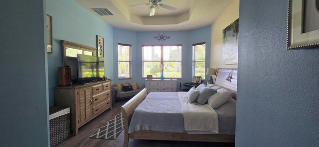 195 NW Willow Grove Avenue, Port St. Lucie, FL 34986