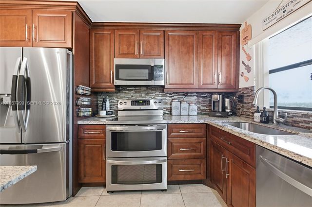 10300 NW 30th Ct 109, Sunrise, FL 33322