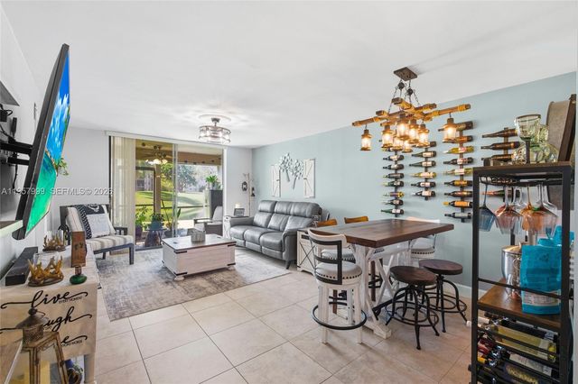 10300 NW 30th Ct 109, Sunrise, FL 33322