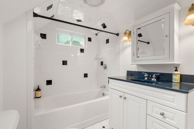 302 Concord Road, Weston, MA 02493