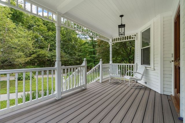 302 Concord Road, Weston, MA 02493