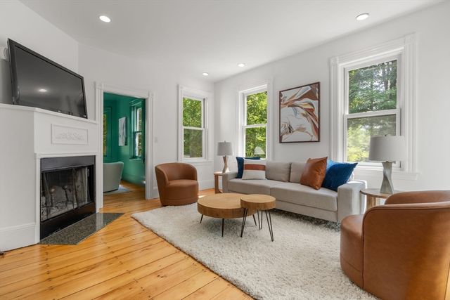 302 Concord Road, Weston, MA 02493