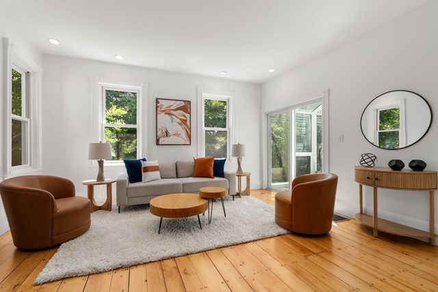 302 Concord Road, Weston, MA 02493