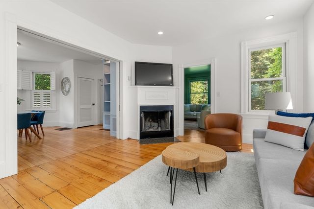 302 Concord Road, Weston, MA 02493