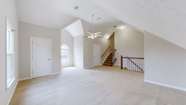 101 Vollan Ct, Hendersonville, TN 37075