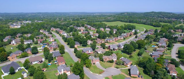 101 Vollan Ct, Hendersonville, TN 37075