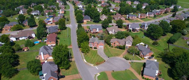 101 Vollan Ct, Hendersonville, TN 37075