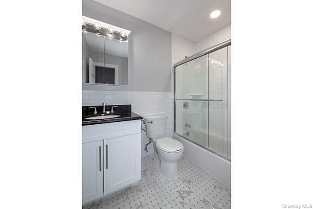 10 Joyner Place 1001A, Coram, NY 11727
