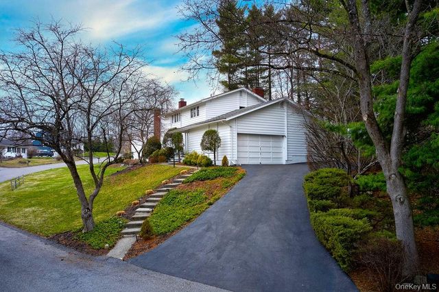 42 Thornwood Drive, Poughkeepsie, NY 12603