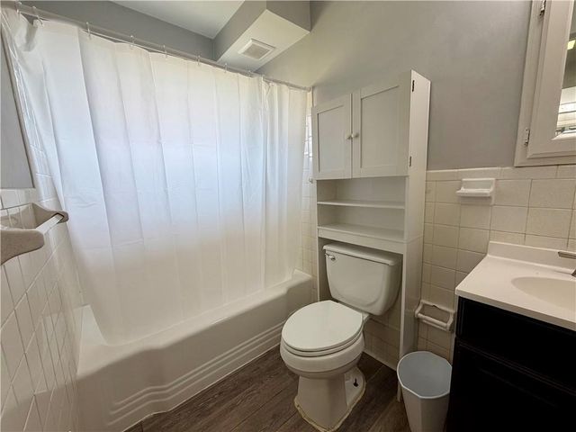 6937 NW Avalon Street, Kansas City, MO 64152