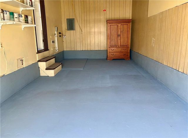 6937 NW Avalon Street, Kansas City, MO 64152