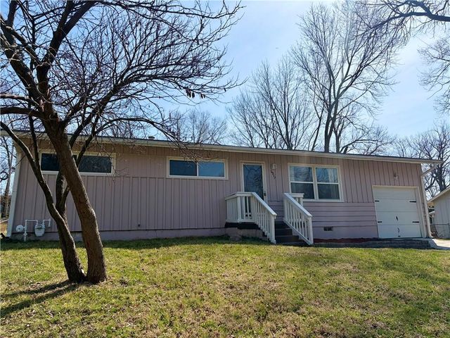 6937 NW Avalon Street, Kansas City, MO 64152