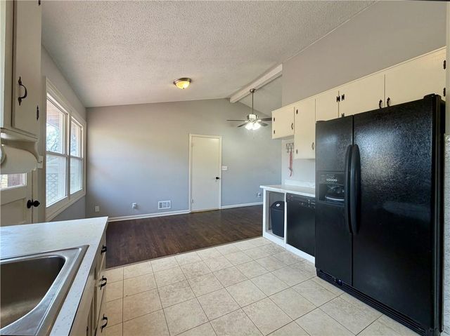 6937 NW Avalon Street, Kansas City, MO 64152