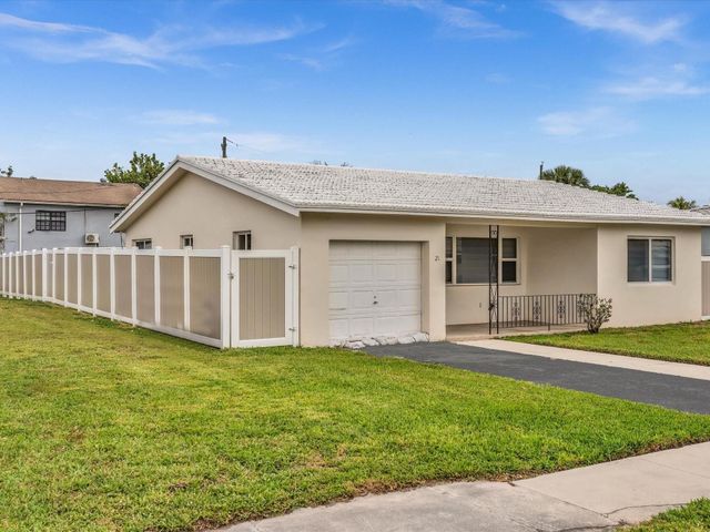 21 SE 11th Street, Dania Beach, FL 33004