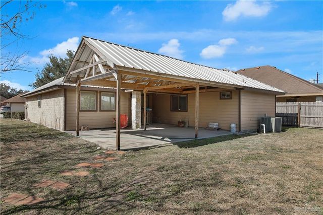 2110 El Cielo Lindo Court, Harlingen, TX 78552