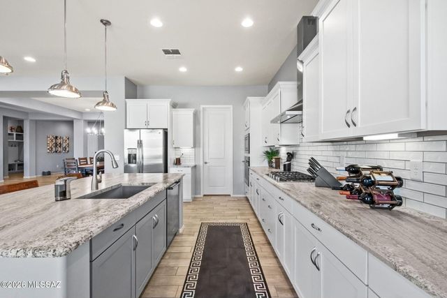11656 N Silverwood Drive, Oro Valley, AZ 85737