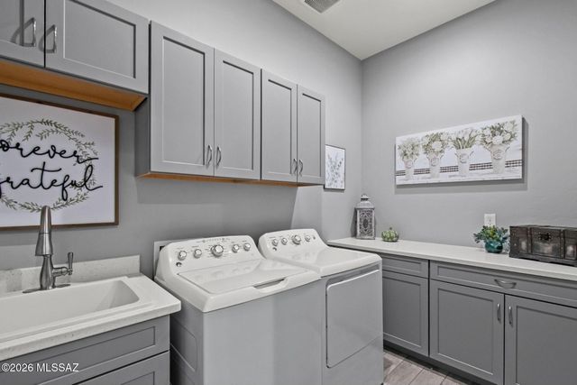 11656 N Silverwood Drive, Oro Valley, AZ 85737