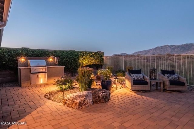 11656 N Silverwood Drive, Oro Valley, AZ 85737