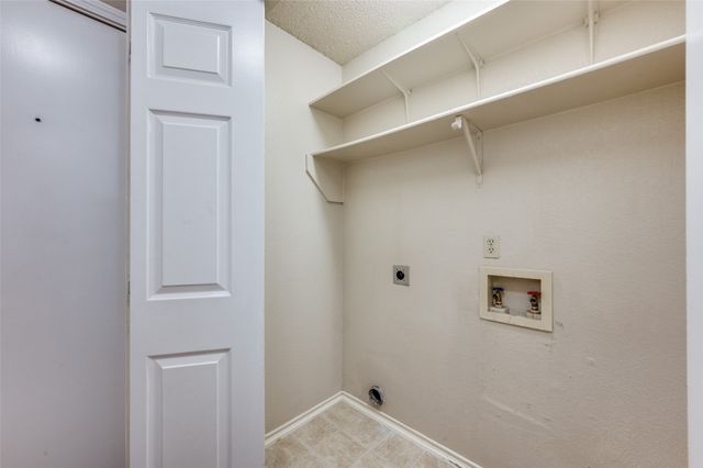 7413 Emerywood Lane, Fort Worth, TX 76137