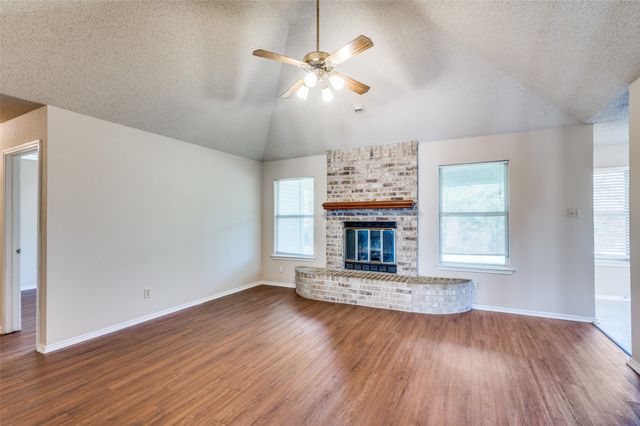 7413 Emerywood Lane, Fort Worth, TX 76137