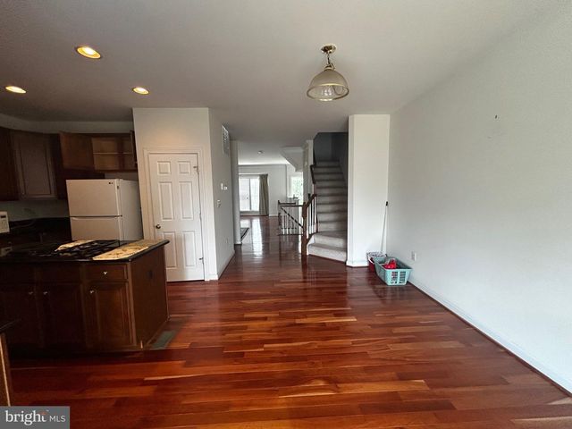 8177 MCCAULEY WAY, Lorton, VA 22079