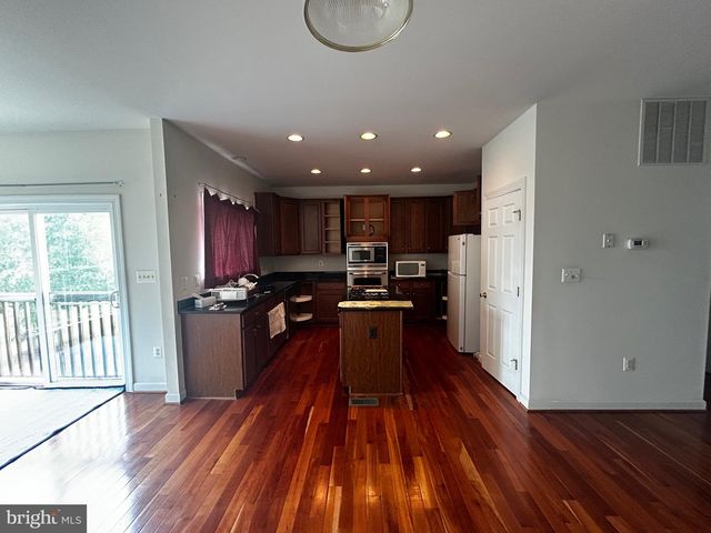 8177 MCCAULEY WAY, Lorton, VA 22079