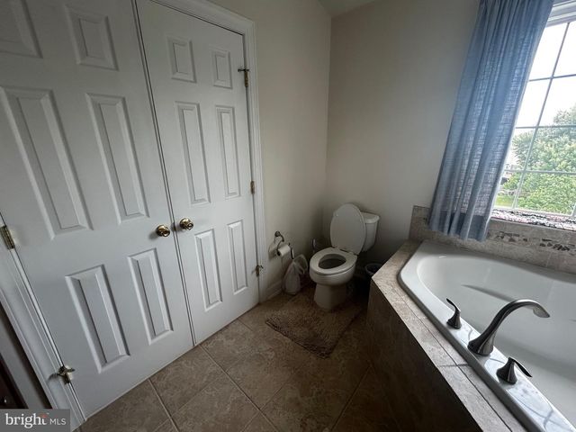 8177 MCCAULEY WAY, Lorton, VA 22079
