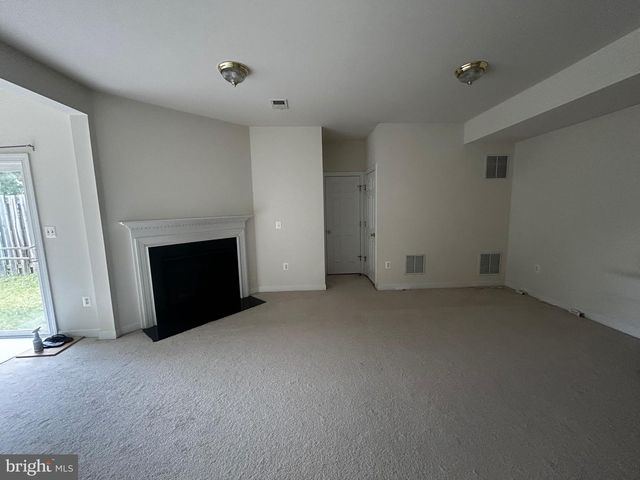 8177 MCCAULEY WAY, Lorton, VA 22079