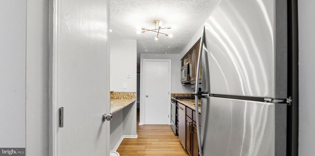 49 KENWOOD DR, Sicklerville, NJ 08081