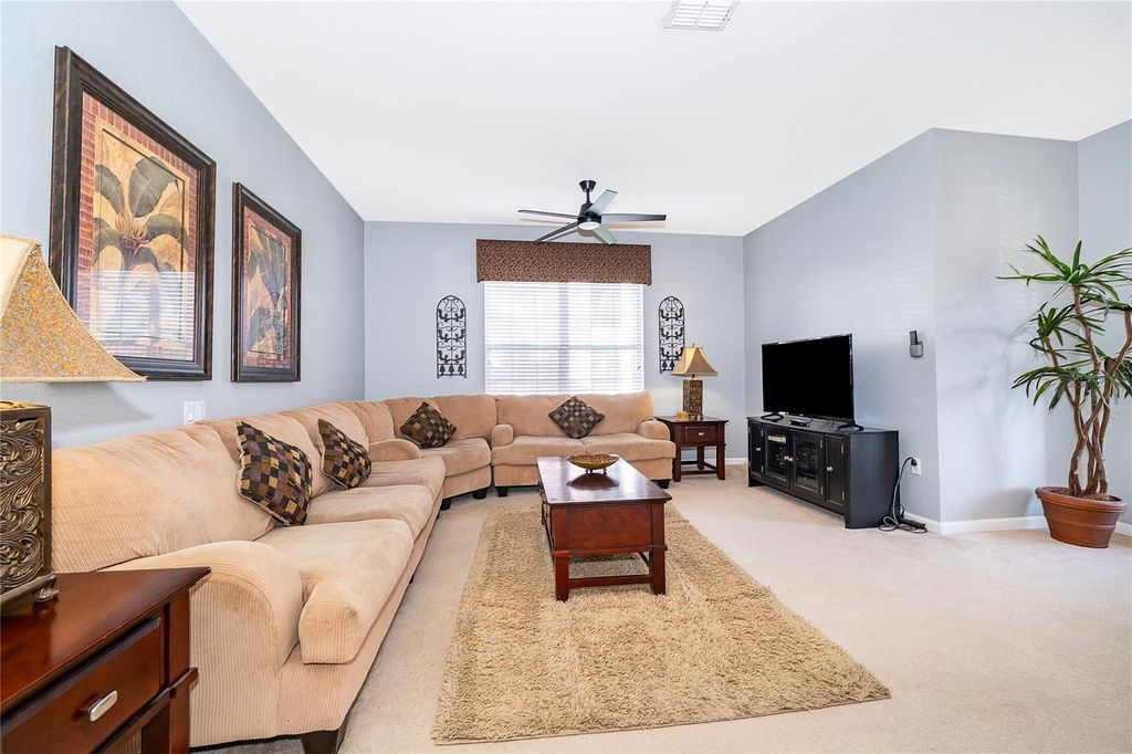 Image 28 of property listing at 5036 SHOREWAY LOOP 20705, Orlando, FL 32819