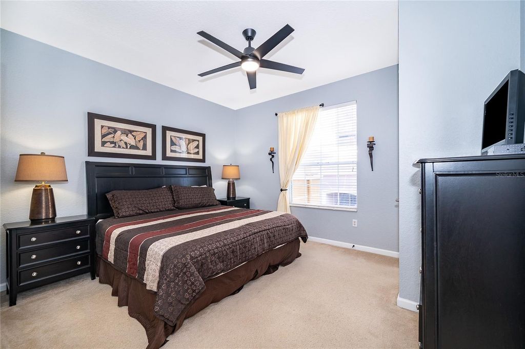 Image 30 of property listing at 5036 SHOREWAY LOOP 20705, Orlando, FL 32819