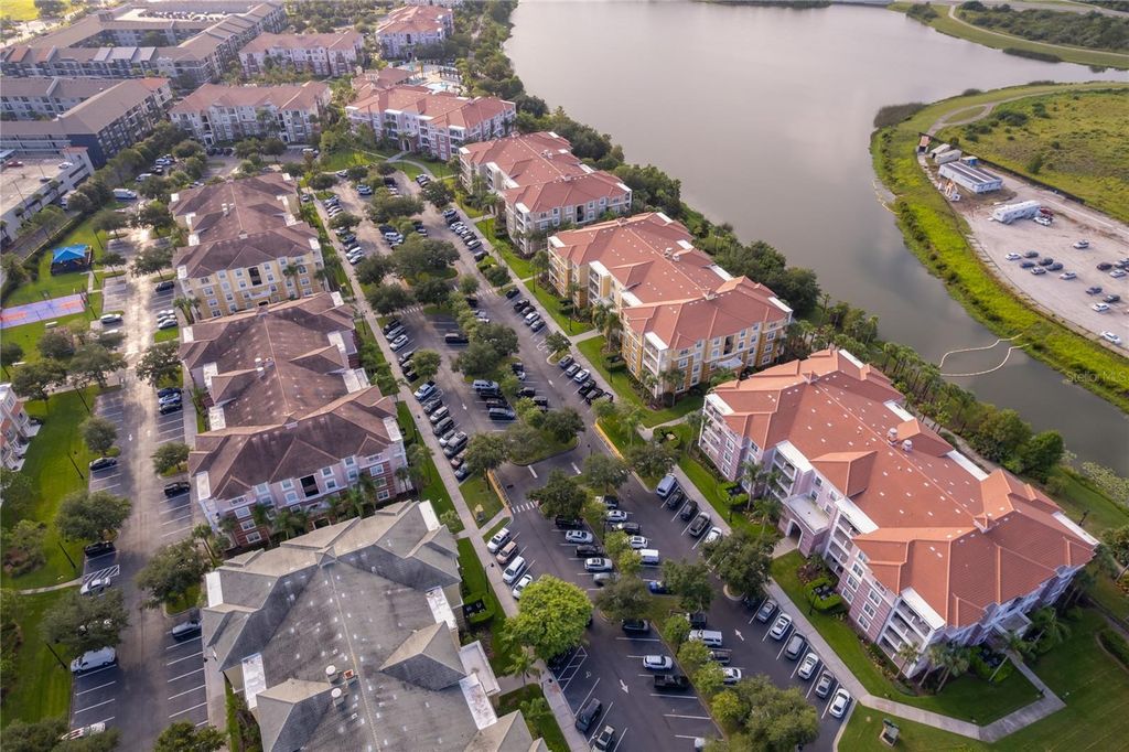 Image 5 of property listing at 5036 SHOREWAY LOOP 20705, Orlando, FL 32819
