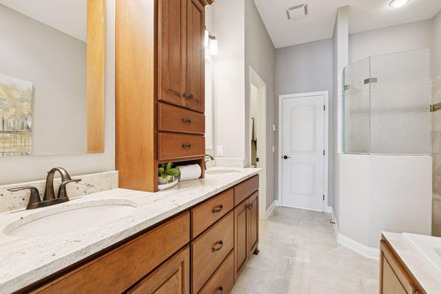 18250 Justice Way, Lakeville, MN 55044