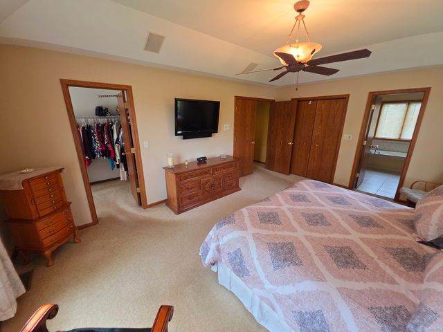1117 Pinehurst Court, Antioch, IL 60002