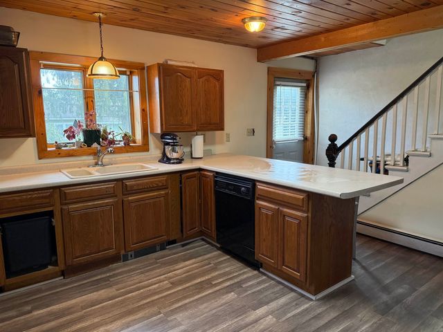 33 Field Avenue, Rutland City, VT 05701