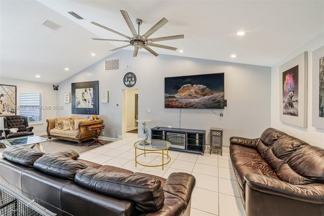 5431 SW 109th Avenue, Davie, FL 33328