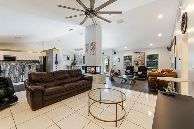 5431 SW 109th Avenue, Davie, FL 33328