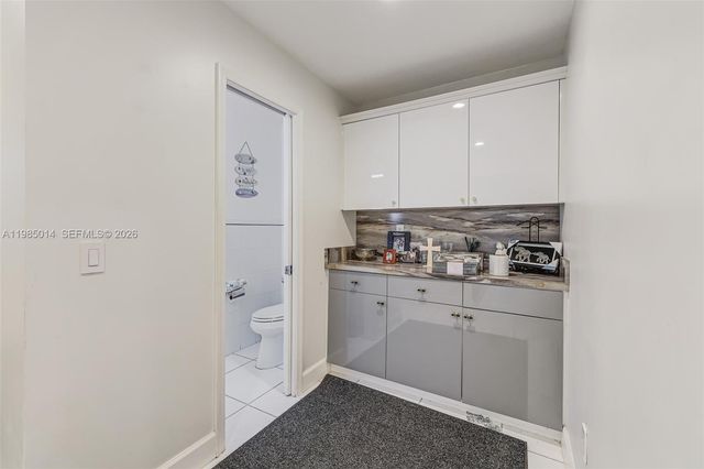 5431 SW 109th Avenue, Davie, FL 33328