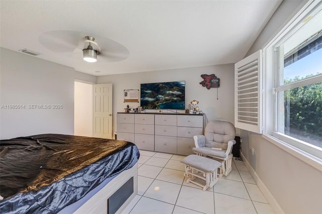 5431 SW 109th Avenue, Davie, FL 33328