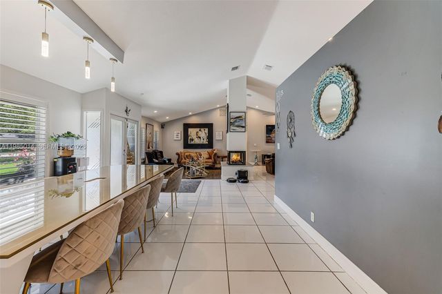 5431 SW 109th Avenue, Davie, FL 33328