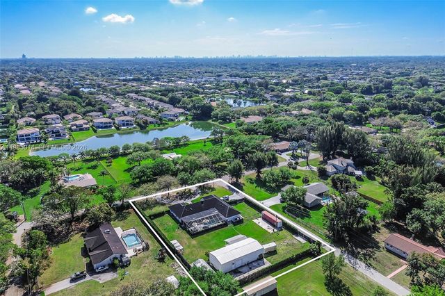 5431 SW 109th Avenue, Davie, FL 33328