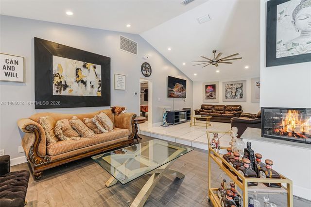 5431 SW 109th Avenue, Davie, FL 33328