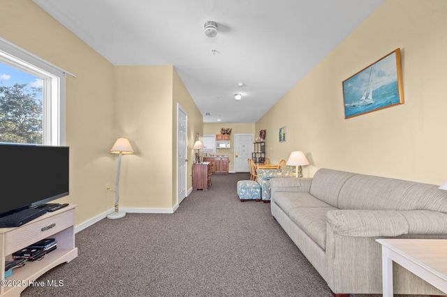 305 South Avenue # 33, Oriental, NC 28571